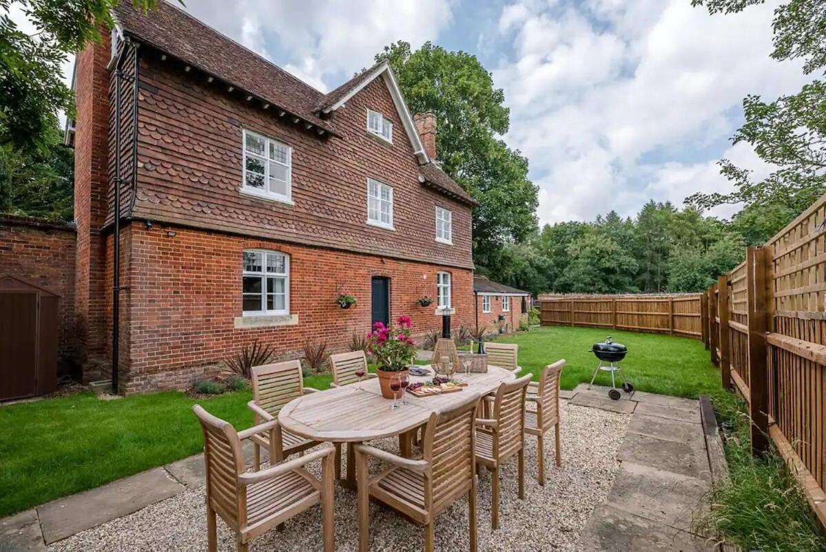 Gardener'S Cottage In Nowton Park, Bury St Edmunds - Pass The Keys Bury St. Edmunds エクステリア 写真